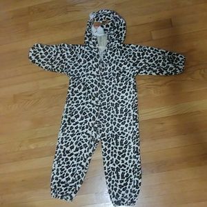 Cute and warm cheetah costume